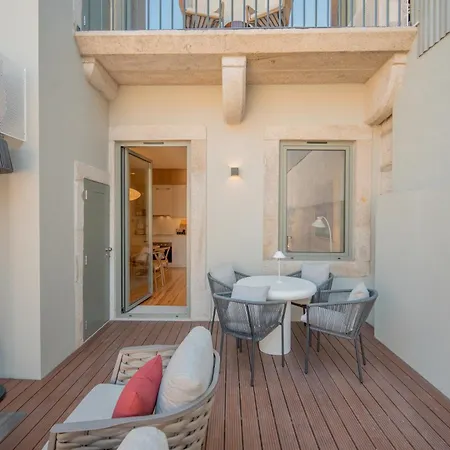Sao Victor Residences - Private Pool For One Unit Only, Not Shared Порту